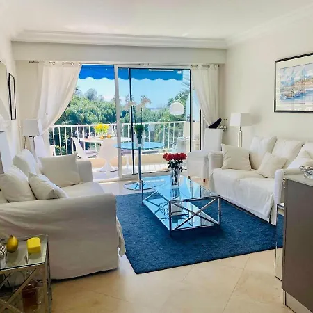 Apartment Beautiful With Terrace And Sea View
